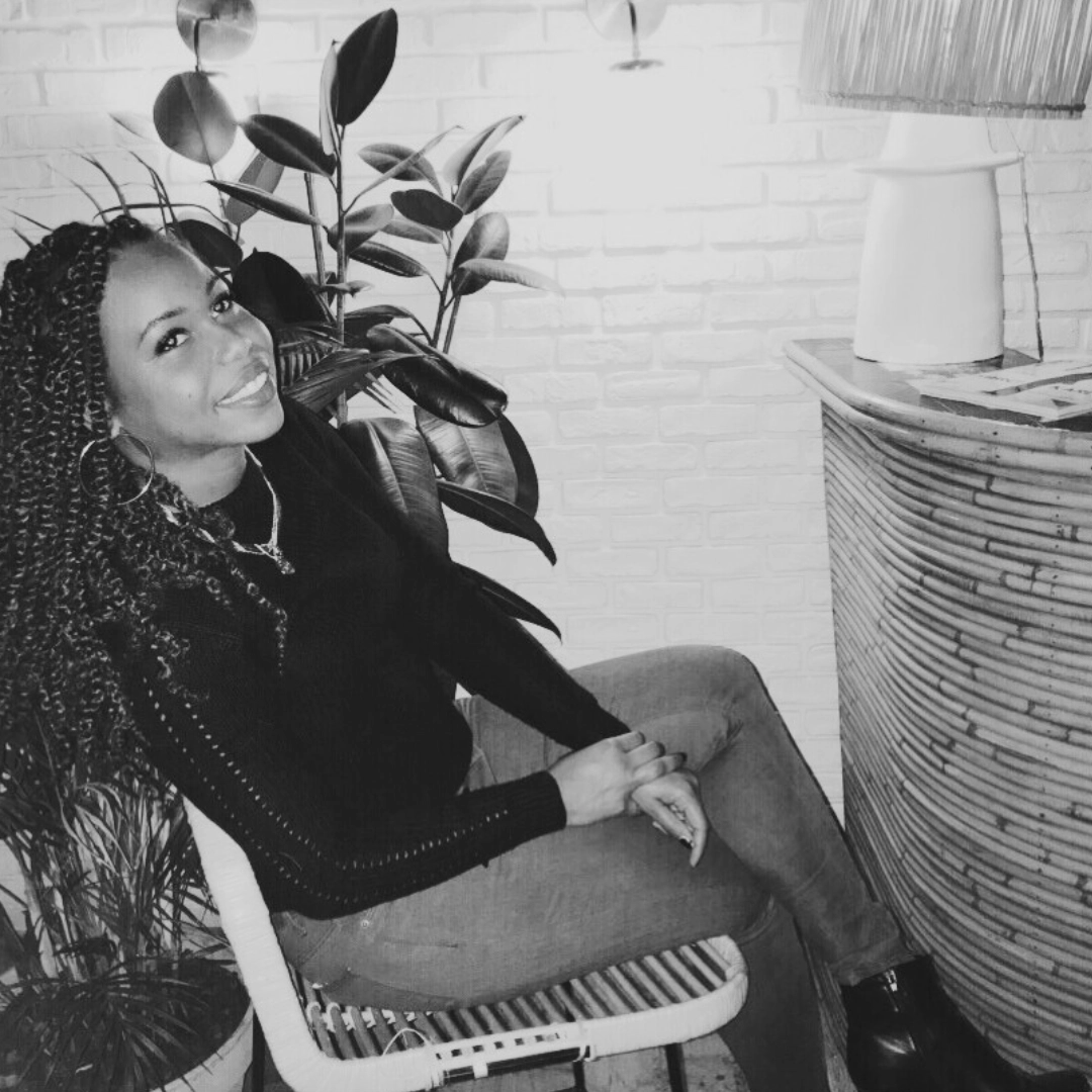Photo de Laurie-Anne assise